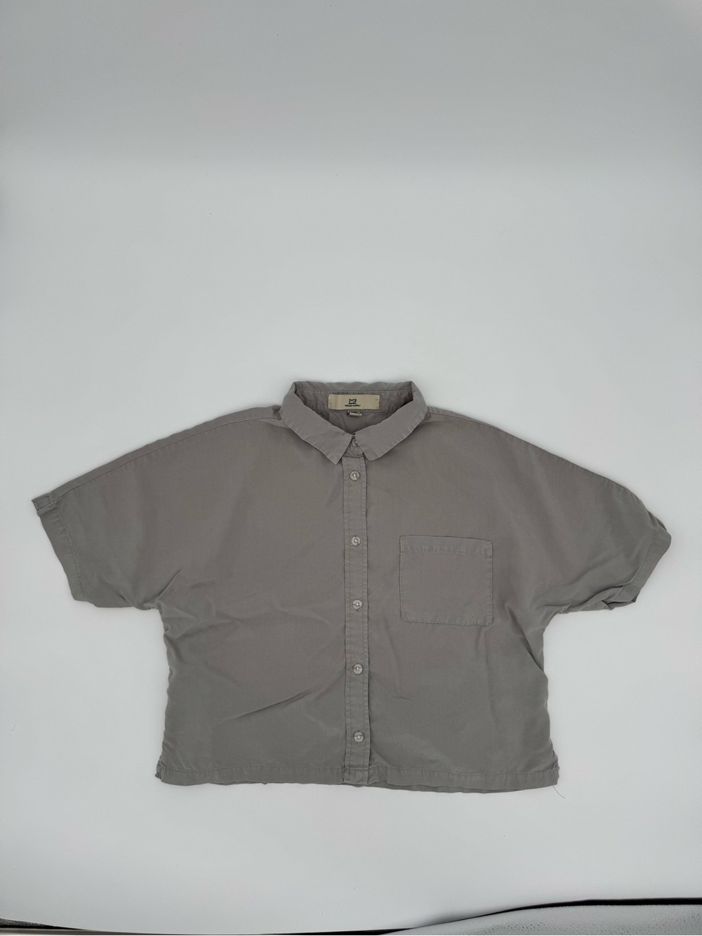 Thread & Supply Short Sleeve Button-Down Shirt in Gray